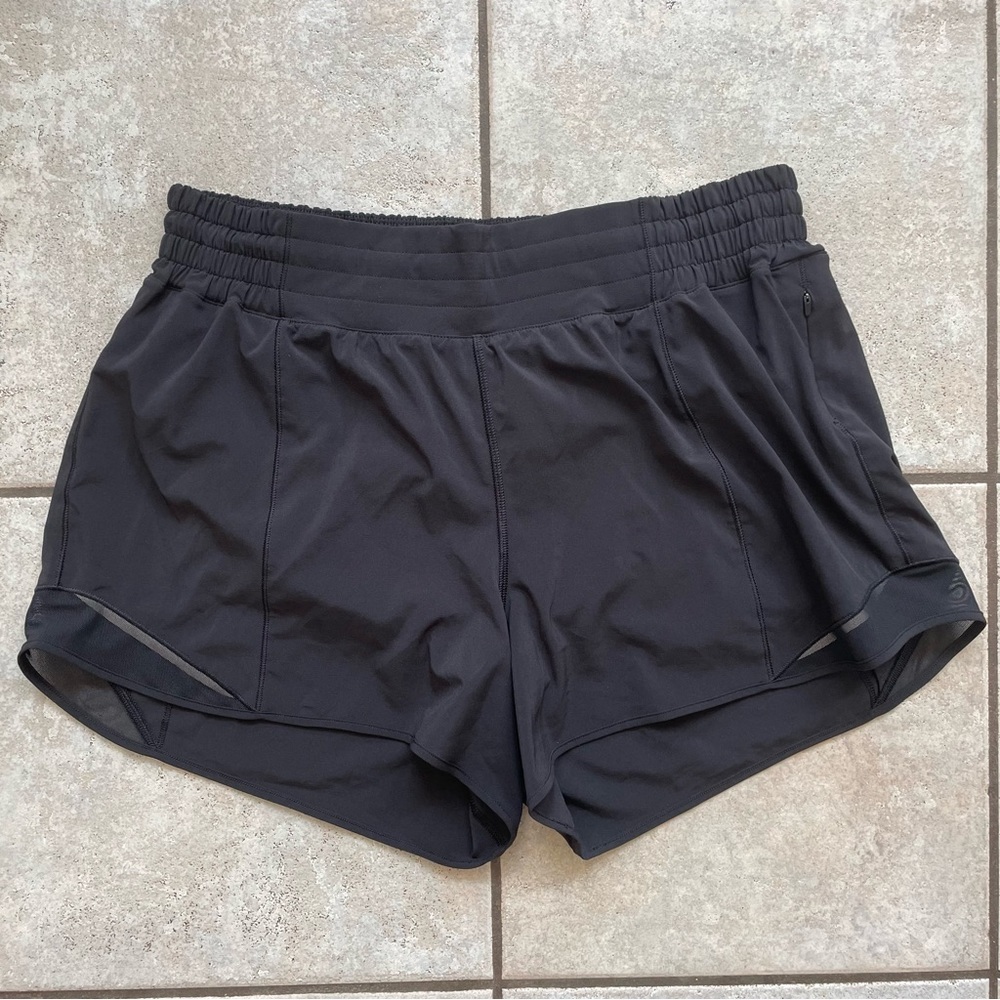 Lululemon Hotty Hot HR Short 4” Lined
